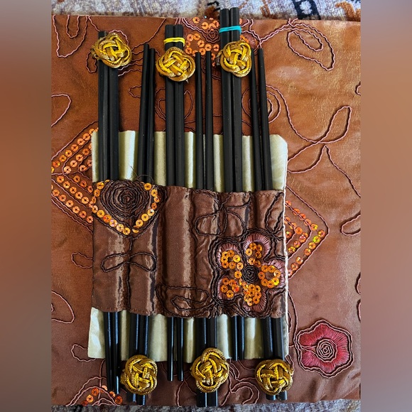 Beautiful Set Of Six Chopsticks & Silk Placemats w Sequins RUST Color - Picture 3 of 12